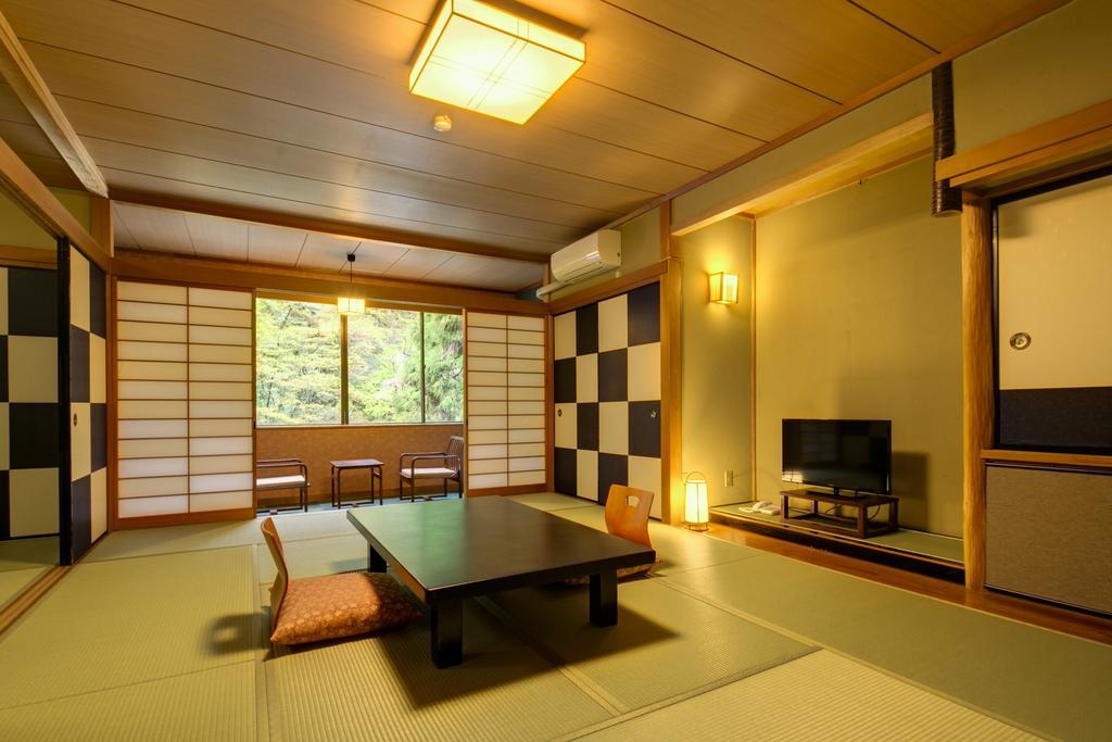 ฟอเรสต์ รีสอร์ต ยุโมะโตะ โคะมะชิกัง Hotel ยูกาวาระ ภายนอก รูปภาพ