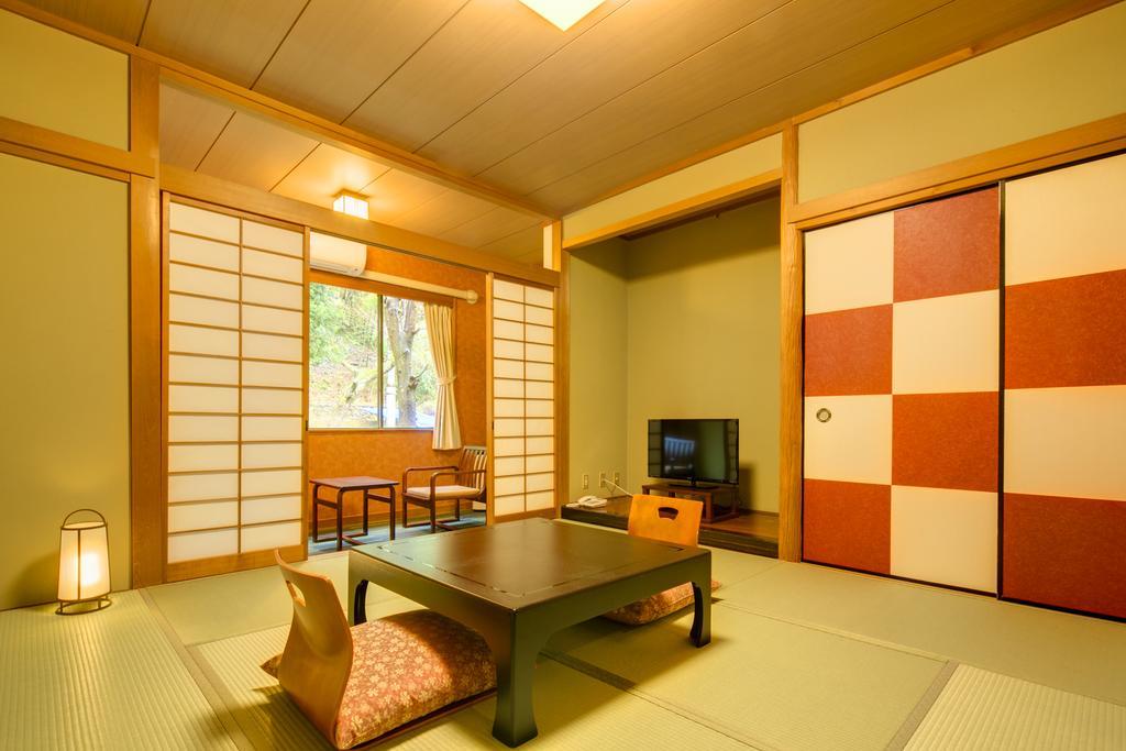ฟอเรสต์ รีสอร์ต ยุโมะโตะ โคะมะชิกัง Hotel ยูกาวาระ ภายนอก รูปภาพ